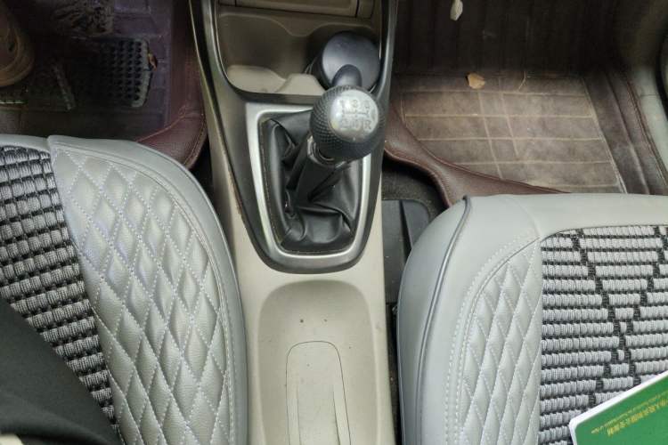 Used Honda City Classic 2012 1.5L manual Elite Edition Gear Lever
