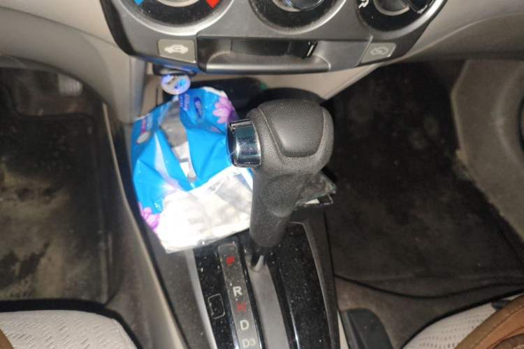 Used Honda City Classic 2012 1.5L Automatic Flagship Edition Gear Lever