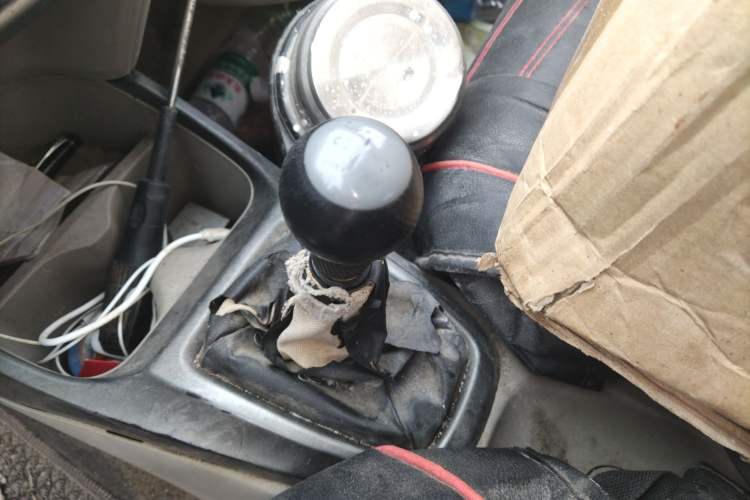 Used Honda City Classic 2012 1.5L manual Elite Edition Gear Lever