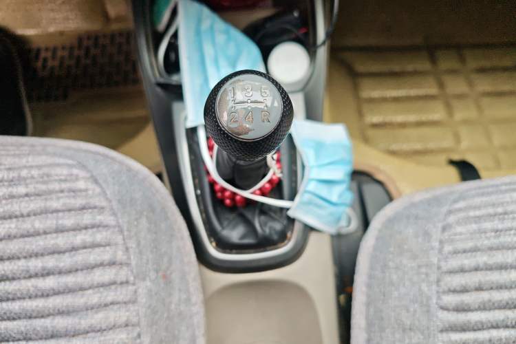 Used Honda City Classic 2012 1.5L manual Comfort version Gear Lever
