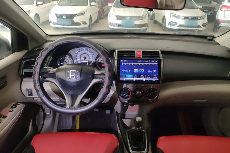 Used Honda City Classic 2012 1.5L manual Comfort version Interior 2