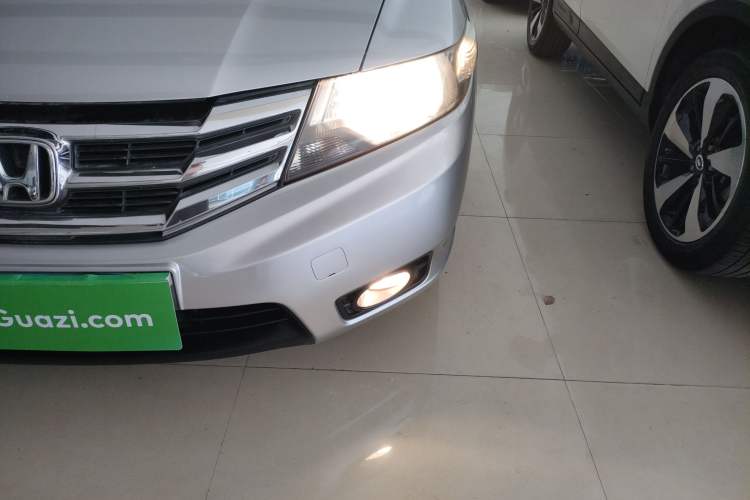 Used Honda City Classic 2012 1.5L manual Comfort version Left Front Headlight