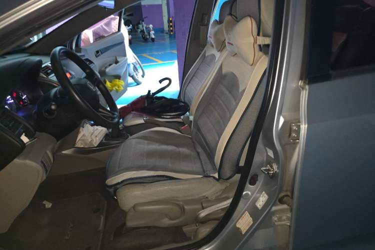 Used Honda City Classic 2012 1.5L manual Comfort version Left Front Seat