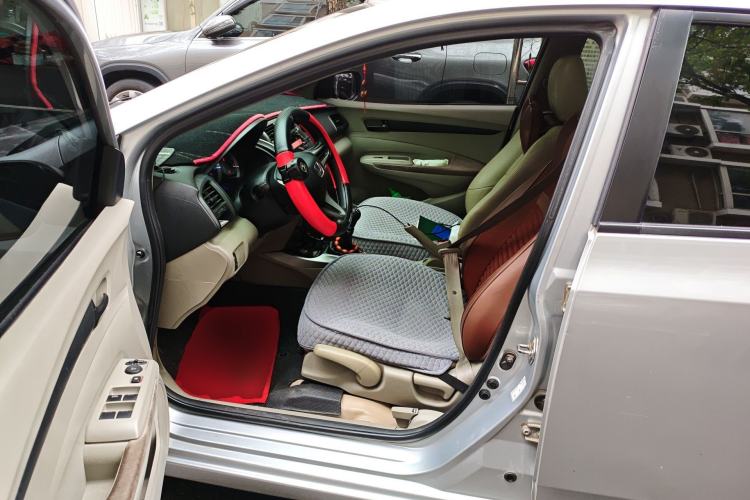 Used Honda City Classic 2012 1.5L manual Comfort version Left Front Seat