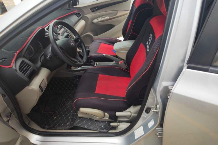 Used Honda City Classic 2012 1.5L manual Comfort version Left Front Seat