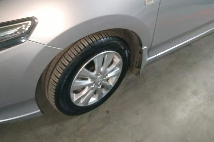 Used Honda City Classic 2012 1.5L Automatic Elite Edition Left Front Wheel Hub