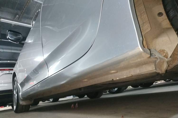 Used Honda City Classic 2012 1.5L Automatic Elite Edition Left Side Sill