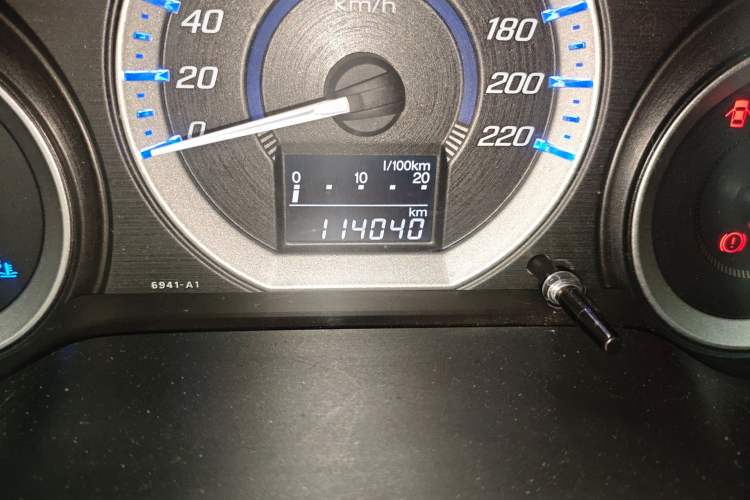 Used Honda City Classic 2012 1.5L manual Comfort version Odometer Close Up