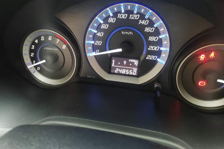 Used Honda City Classic 2012 1.5L manual Comfort version Odometer Close Up