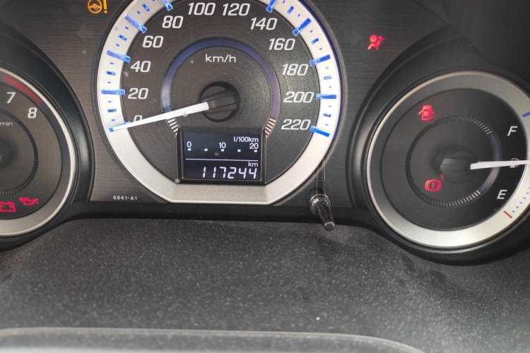 Used Honda City Classic 2012 1.5L manual Comfort version Odometer Close Up