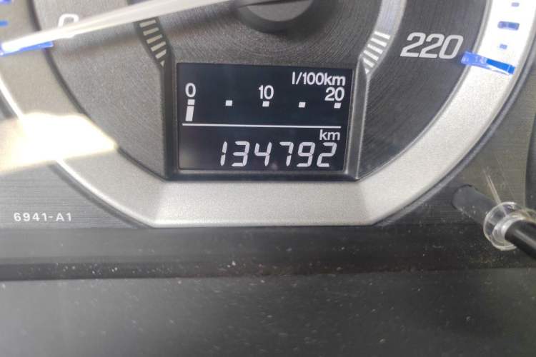 Used Honda City Classic 2012 1.5L manual Comfort version Odometer Close Up