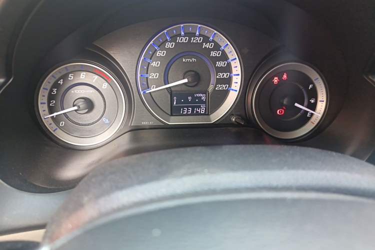 Used Honda City Classic 2012 1.5L manual Comfort version Odometer Close Up