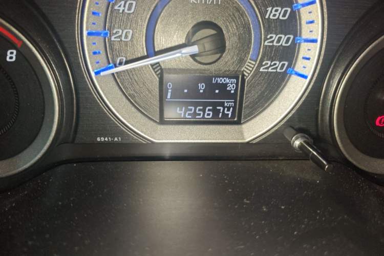 Used Honda City Classic 2012 1.5L manual Elite Edition Odometer Close Up