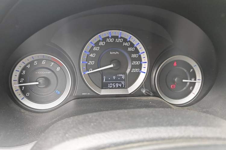 Used Honda City Classic 2012 1.5L manual Elite Edition Odometer Close Up