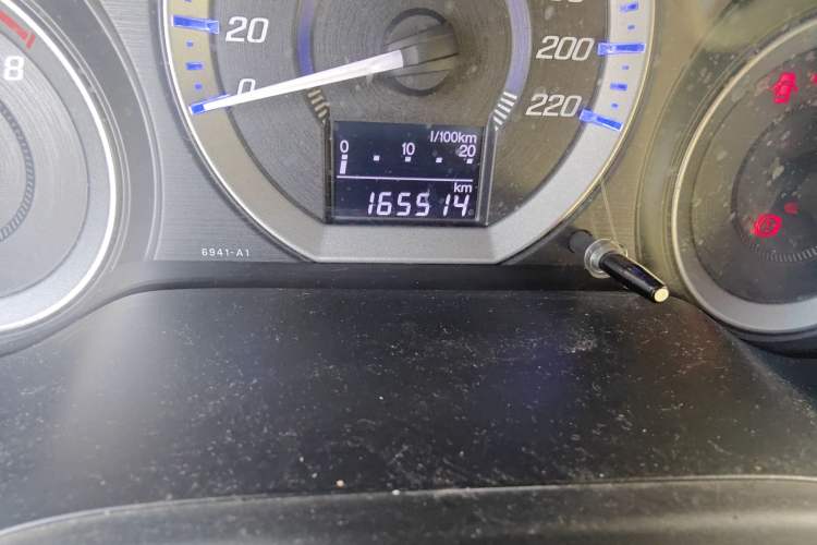Used Honda City Classic 2012 1.5L manual Comfort version Odometer Close Up