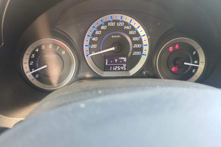 Used Honda City Classic 2012 1.5L manual Comfort version Odometer Close Up