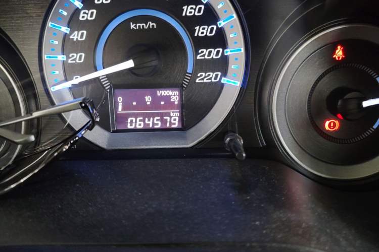 Used Honda City Classic 2012 1.5L manual Comfort version Odometer Close Up