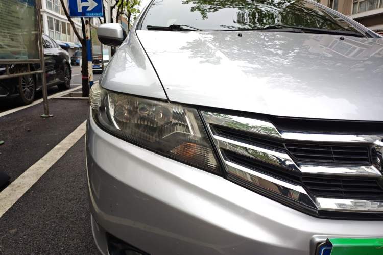 Used Honda City Classic 2012 1.5L manual Comfort version Right Front Headlight