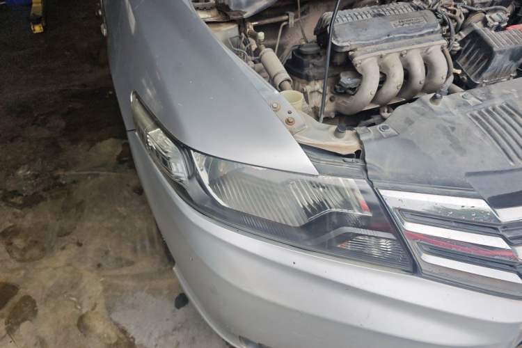 Used Honda City Classic 2012 1.5L manual Elite Edition Right Front Headlight