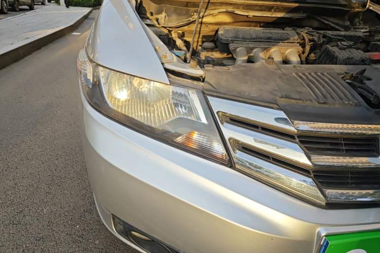 Used Honda City Classic 2012 1.5L manual Comfort version Right Front Headlight