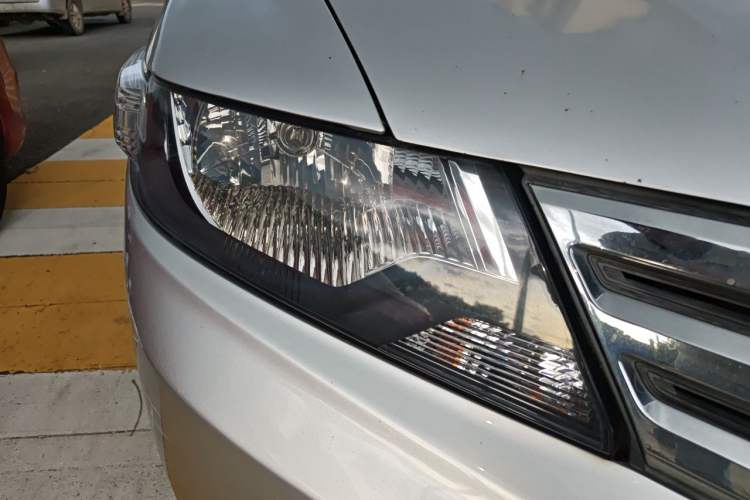 Used Honda City Classic 2012 1.5L manual Comfort version Right Front Headlight