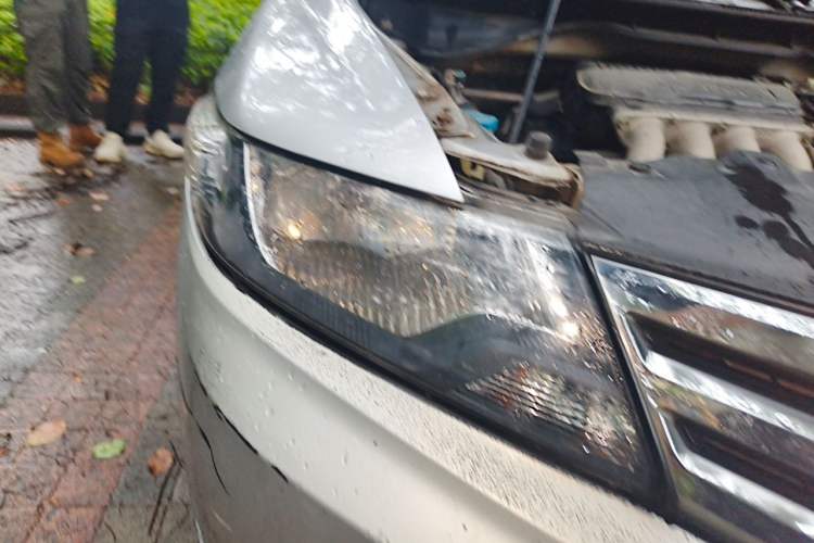 Used Honda City Classic 2012 1.5L manual Comfort version Right Front Headlight