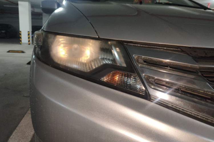 Used Honda City Classic 2012 1.5L Automatic Flagship Edition Right Front Headlight