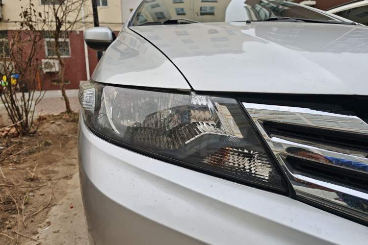 Used Honda City Classic 2012 1.5L manual Comfort version Right Front Headlight