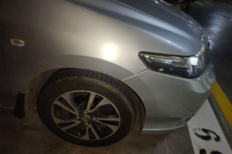 Used Honda City Classic 2012 1.5L manual Comfort version Right Front Wheel Hub