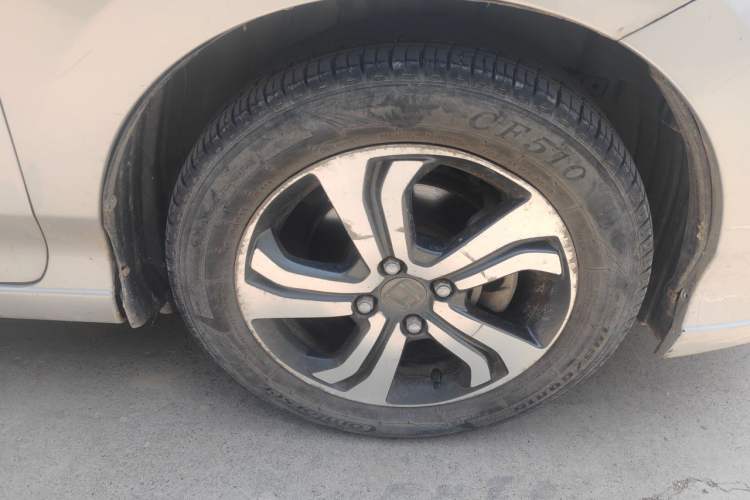 Used Honda City Classic 2012 1.5L manual Comfort version Right Front Wheel Hub