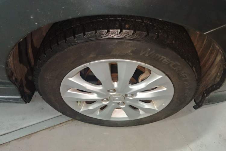 Used Honda City Classic 2012 1.5L Automatic Elite Edition Right Front Wheel Hub