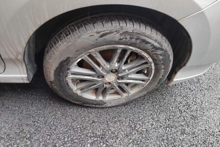 Used Honda City Classic 2012 1.5L manual Comfort version Right Front Wheel Hub