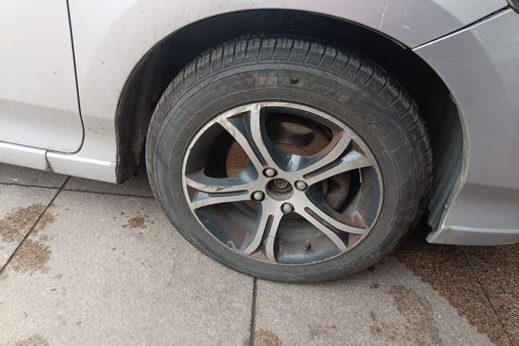 Used Honda City Classic 2012 1.5L manual Comfort version Right Front Wheel Hub
