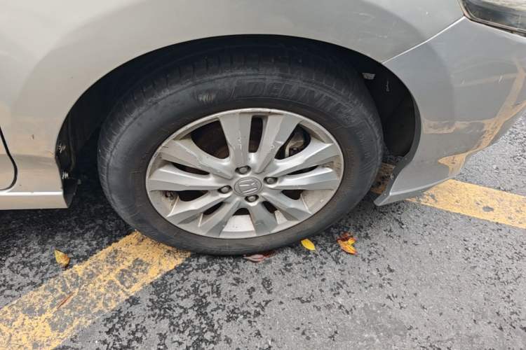 Used Honda City Classic 2012 1.5L Automatic Elite Edition Right Front Wheel Hub