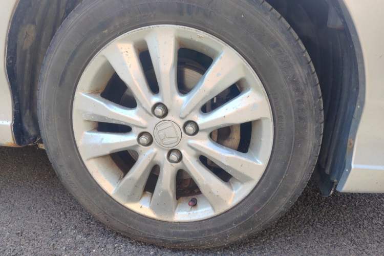 Used Honda City Classic 2012 1.5L manual Comfort version Right Front Wheel Hub