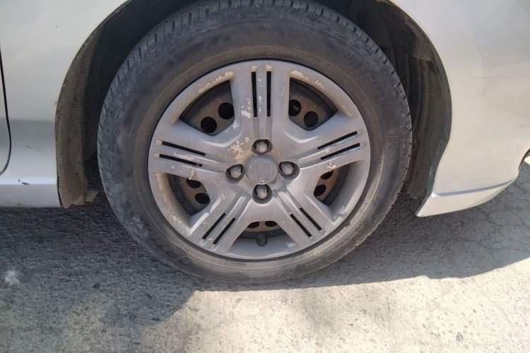 Used Honda City Classic 2012 1.5L manual Comfort version Right Front Wheel Hub