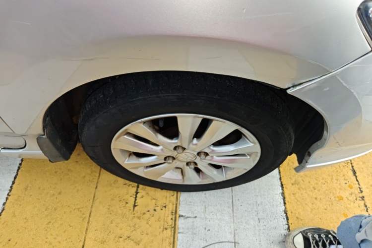Used Honda City Classic 2012 1.5L manual Comfort version Right Front Wheel Hub