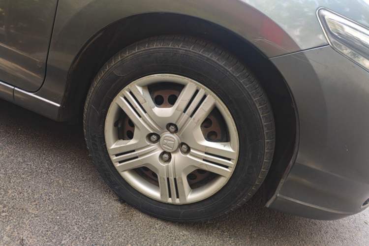 Used Honda City Classic 2012 1.5L manual Comfort version Right Front Wheel Hub