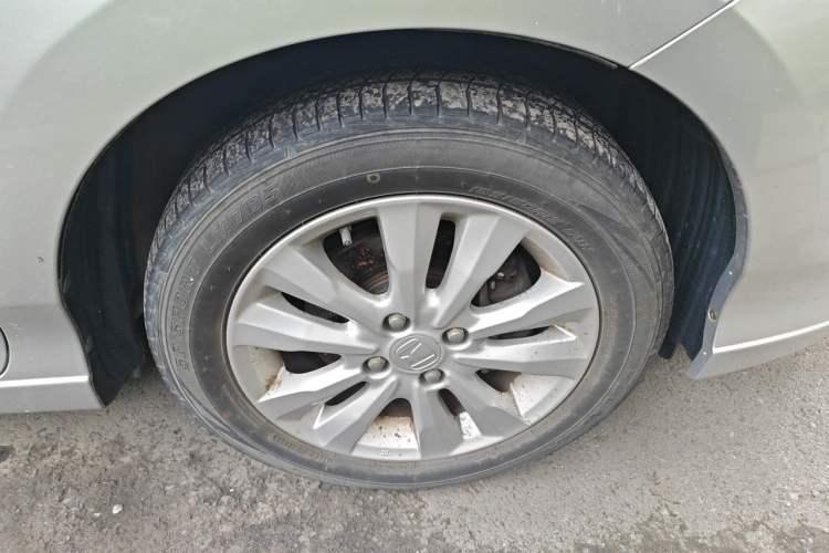 Used Honda City Classic 2012 1.5L manual Elite Edition Right Front Wheel Hub