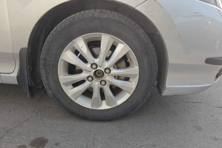 Used Honda City Classic 2012 1.5L manual Comfort version Right Front Wheel Hub