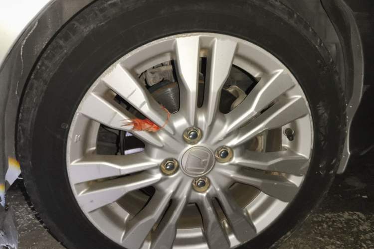 Used Honda City Classic 2012 1.8L automatic luxury edition Right Front Wheel Hub