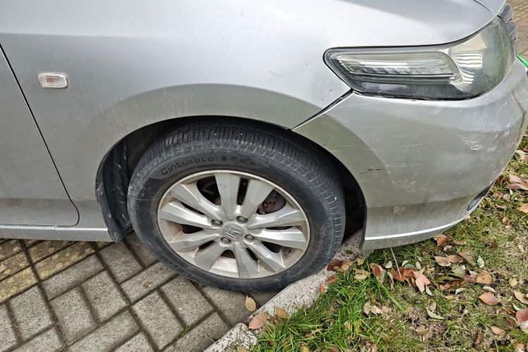 Used Honda City Classic 2012 1.5L Automatic Flagship Edition Right Front Wheel Hub