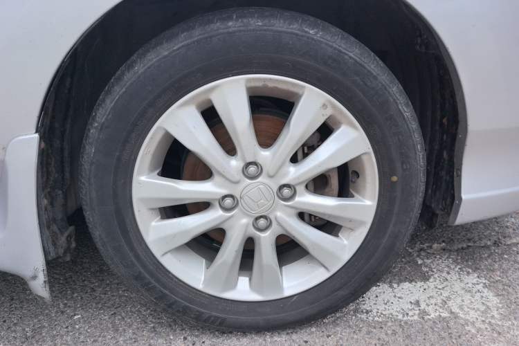 Used Honda City Classic 2012 1.5L manual Elite Edition Right Front Wheel Hub