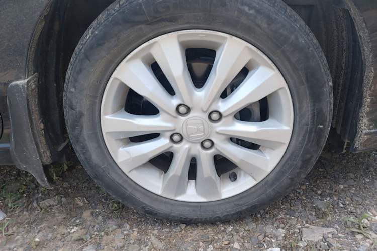 Used Honda City Classic 2012 1.5L Automatic Elite Edition Right Front Wheel Hub