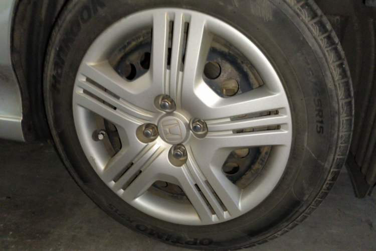 Used Honda City Classic 2012 1.5L manual Comfort version Right Front Wheel Hub