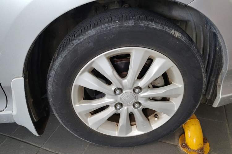 Used Honda City Classic 2012 1.5L manual Comfort version Right Front Wheel Hub