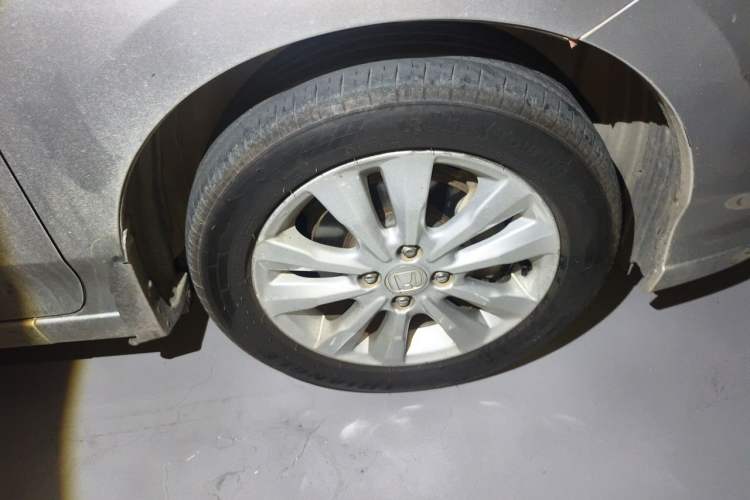 Used Honda City Classic 2012 1.5L manual Elite Edition Right Front Wheel Hub