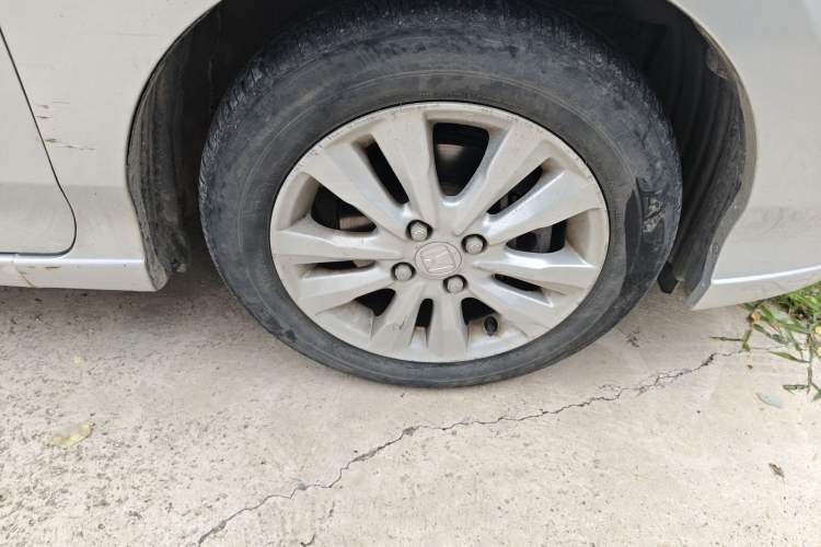 Used Honda City Classic 2012 1.5L manual Comfort version Right Front Wheel Hub