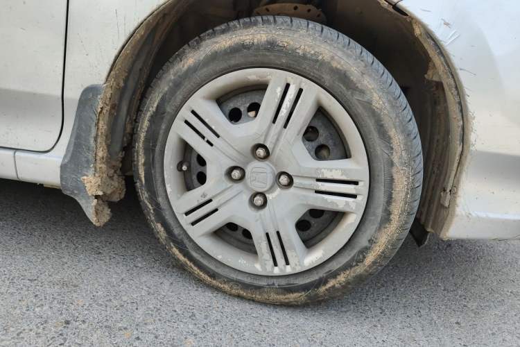 Used Honda City Classic 2012 1.5L manual Comfort version Right Front Wheel Hub