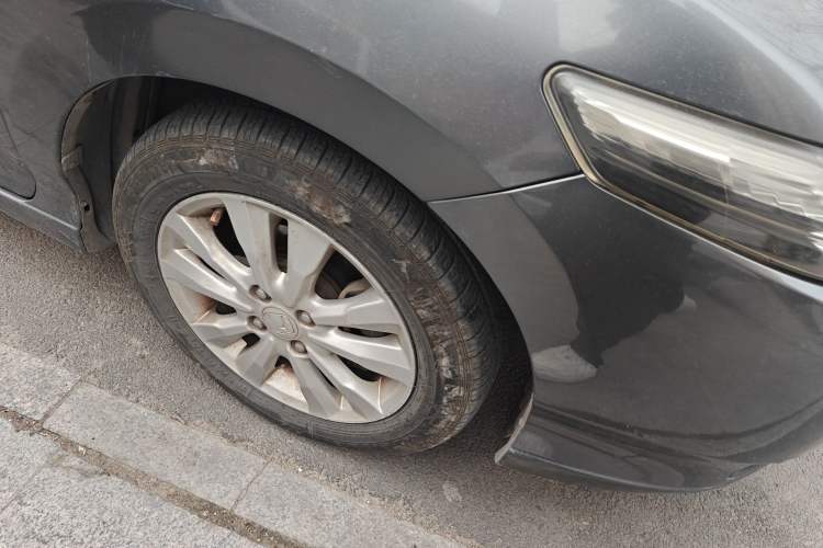 Used Honda City Classic 2012 1.5L manual Elite Edition Right Front Wheel Hub